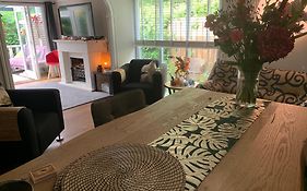 Gezellige Ruime Cottage, Prive, 2 Slaapkamers, Hond Welkom!